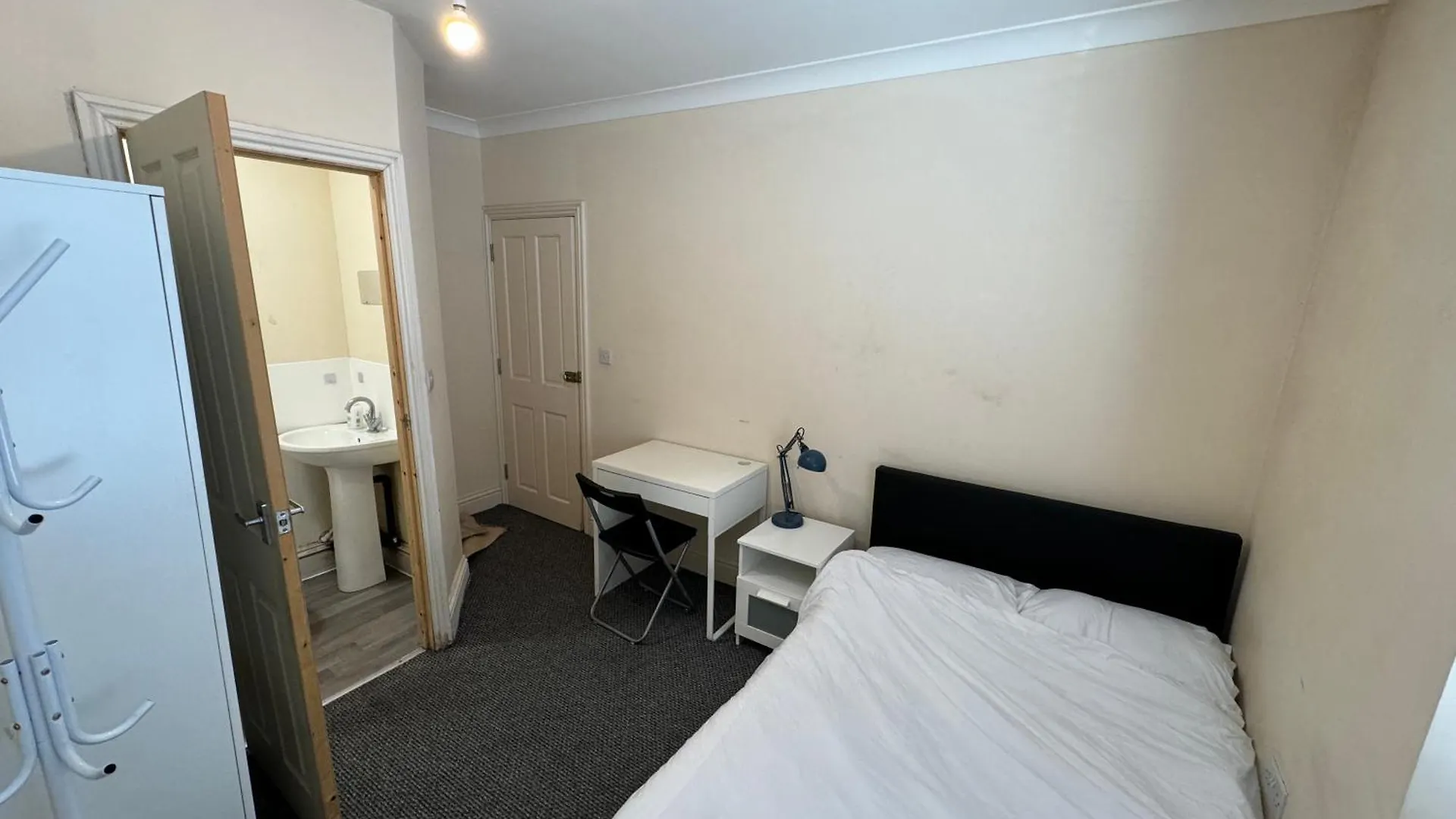 Room In Shared Property Central Brighton contacts